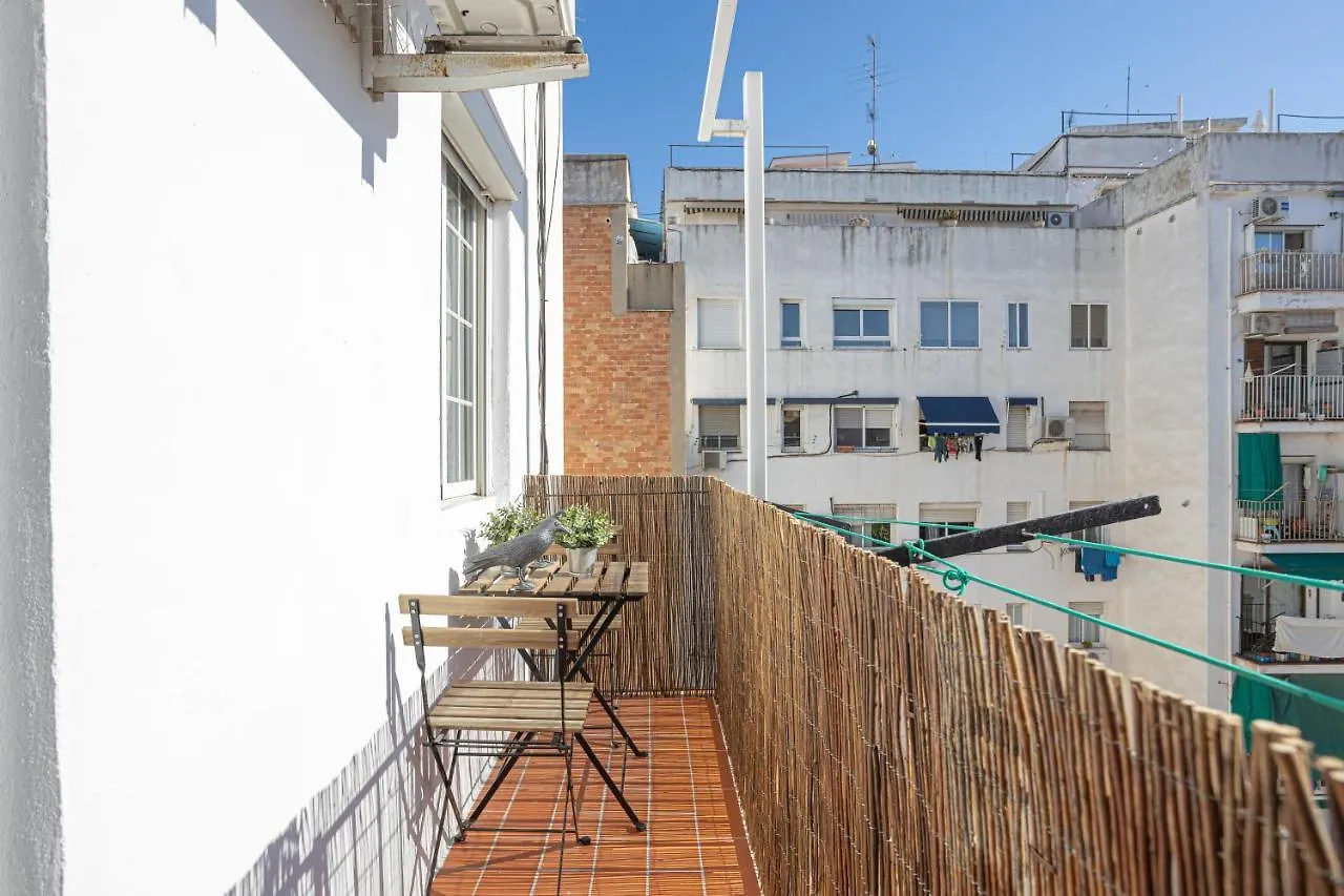 Apartment Walk To Las Ramblas Sun-Filled&Cozy Barcelona
